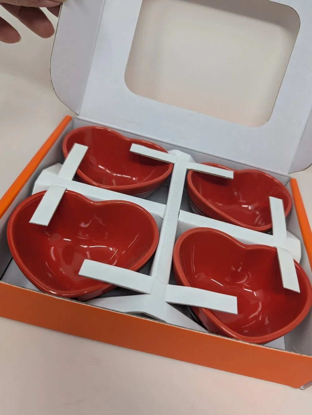 LE CREUSET heart mini pinch bowls in Cerise Cherry Red set of 4